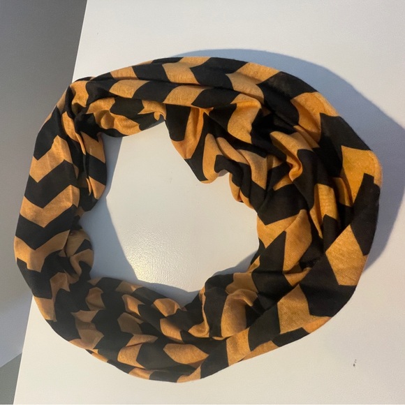 Women's Black and Gold Infinity Scarf - Picture 6 of 8